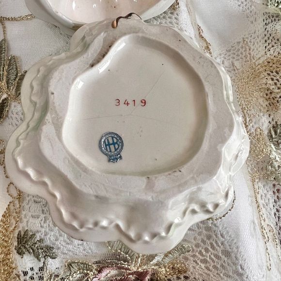 Vintage HP Japan Ceramic Figurine 3419, Vintage Figurines, Vintage Trinket Box, - Picture 2 of 9